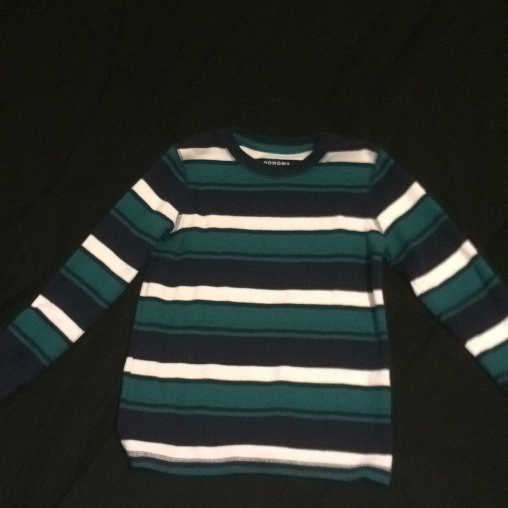 Boys size 7 sweater